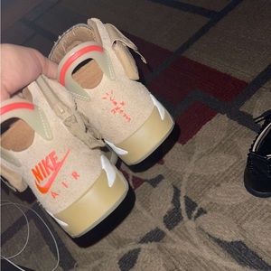 Travis Scott 6’s